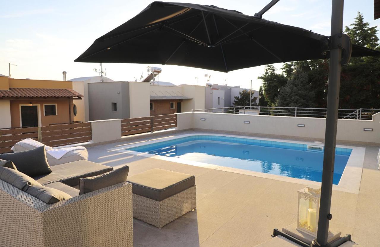 Heaven Horizon Villa Karianí Exterior foto